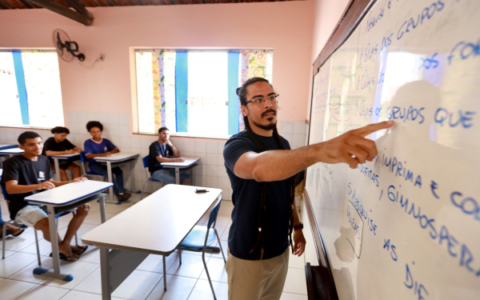 Imagem do post Piso dos professores é reajustado e passa a valer mais de R$ 5 mil; veja mudanças