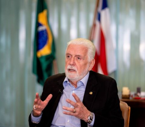 Imagem do post “É inacreditável que um parlamentar brasileiro vá à terra dos outros pedir para retaliar o nosso país”, dispara Jaques Wagner