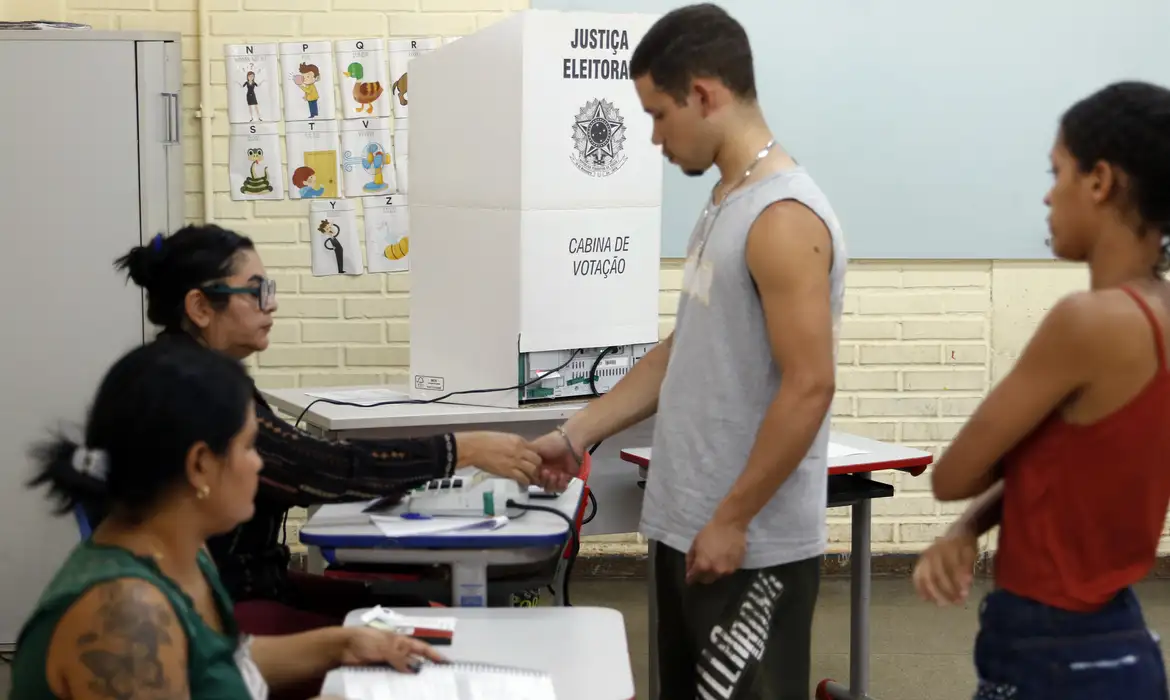 Partido vai exigir ficha criminal para barrar filiação de integrantes de facções