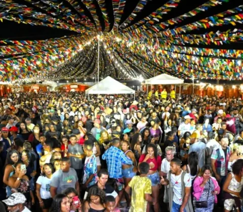Imagem do post Baianos terão folga extra no São João; veja os dias