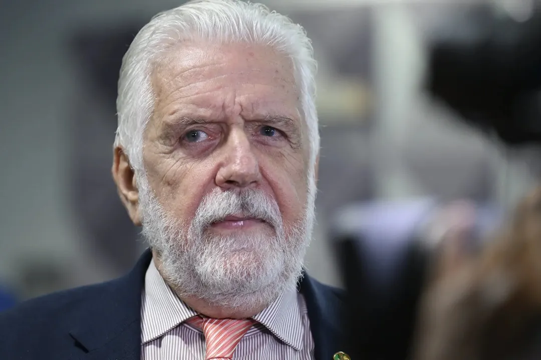Jaques Wagner deixa liderança do governo após reunião com Lula; veja quem pode assumir o cargo