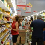 Cesta básica fica mais barata em Salvador após queda no preço de alimentos; veja o que pesou no bolso