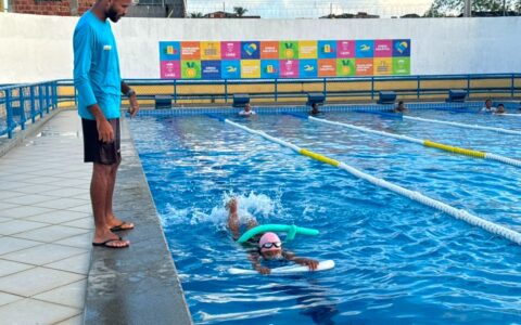 Imagem do post Arena Aquática de Lauro de Freitas retoma aulas gratuitas de natação e hidroginástica