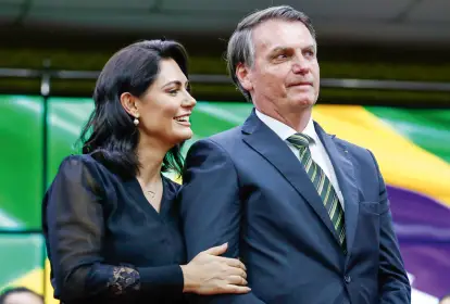 Imagem do post Michelle deve bater martelo sobre candidatura ao Senado com Bolsonaro, diz blog