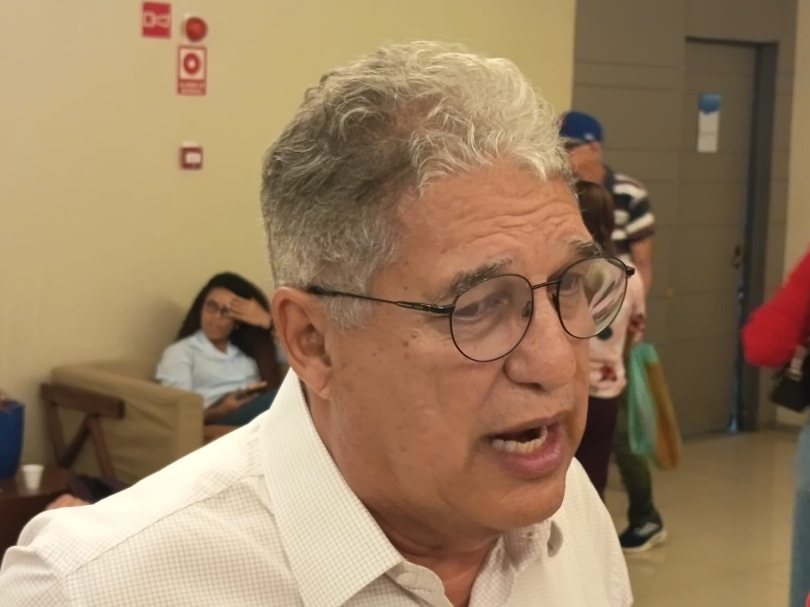Em meio à condenação de Binho Galinha, líder do governo na ALBA descarta sessão extraordinária e não menciona caso do parlamentar