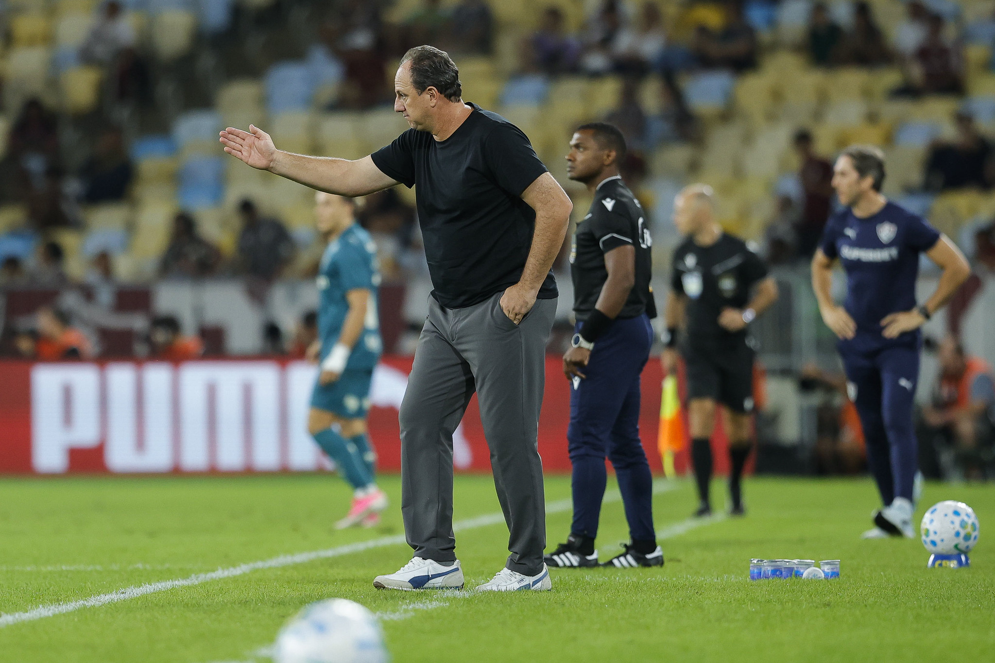 Após empate, Ceni faz análise sincera e admite: “O Fluminense foi melhor”