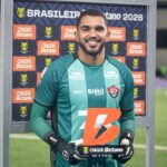 Vitória resiste à pressão do Botafogo em noite inspirada de Lucas Arcanjo
