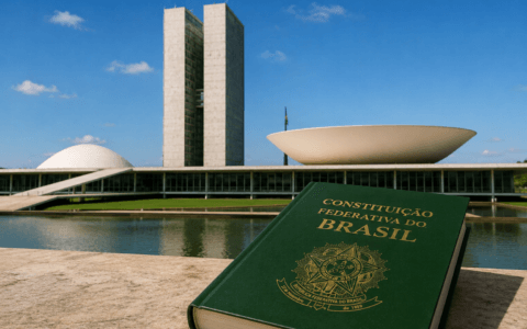 Imagem do post Congresso entra em recesso e deixa PEC da escala 6×1, misoginia e novo teto do MEI na gaveta
