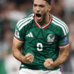 México vence o Equador, mantém defesa invicta e avança às oitavas da Copa do Mundo