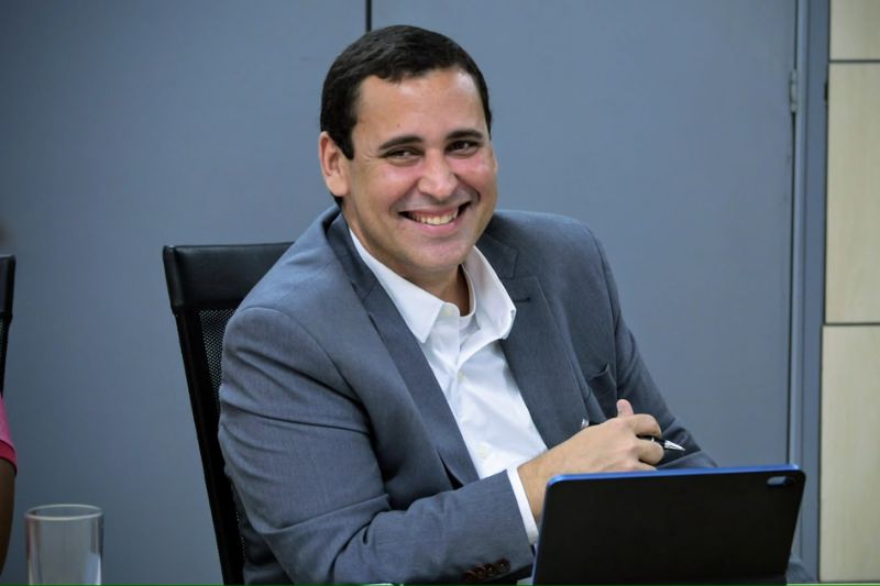 Éden diz que “pesquisa deve tirar sono de muita gente” após empate técnico entre Jerônimo e Neto