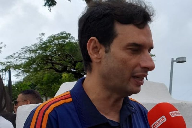 Léo Prates destaca importância de Lauro de Freitas e elogia gestão de Débora Régis