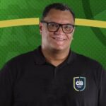Léo Figueiró assume seleção feminina de basquete após saída de Chatman