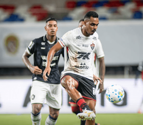Imagem do post Erro de Lucas Arcanjo pesa, Vitória perde para o Remo e amplia jejum fora de casa