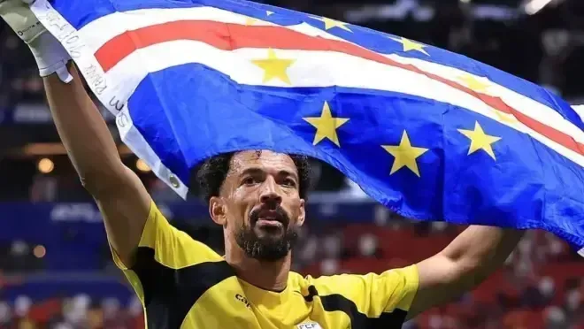 Após brilhar na Copa do Mundo, Vozinha acerta com gigante sul-americano