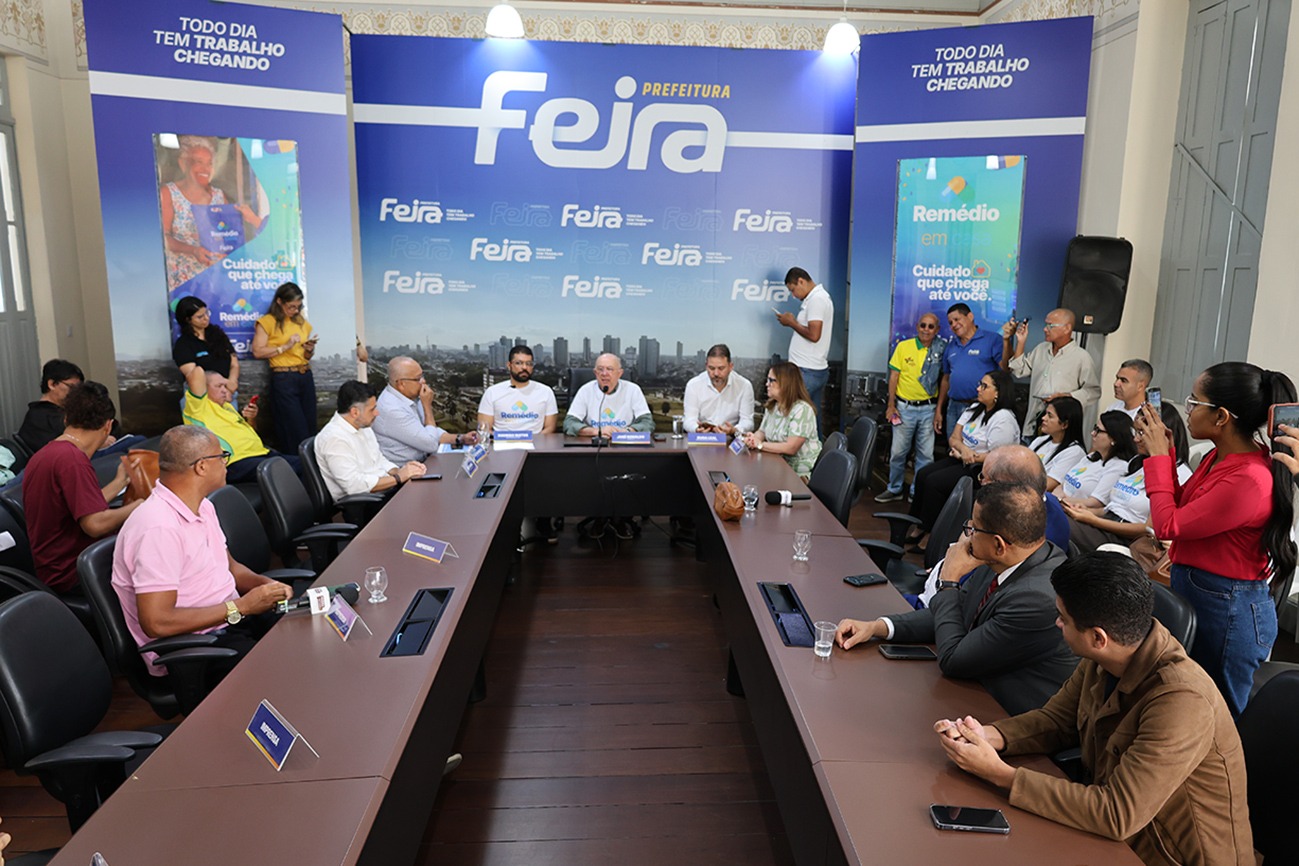 Feira de Santana cria política municipal de entrega domiciliar de medicamentos e muda lógica da assistência farmacêutica na Bahia