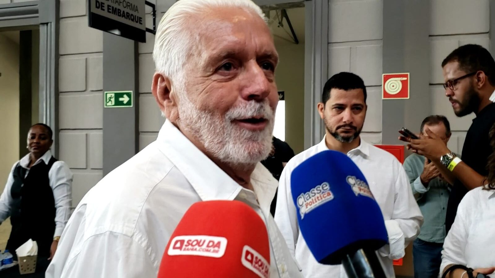 Jaques Wagner minimiza fala de João Roma e rebate ACM Neto sobre avanços da Ponte Salvador-Itaparica