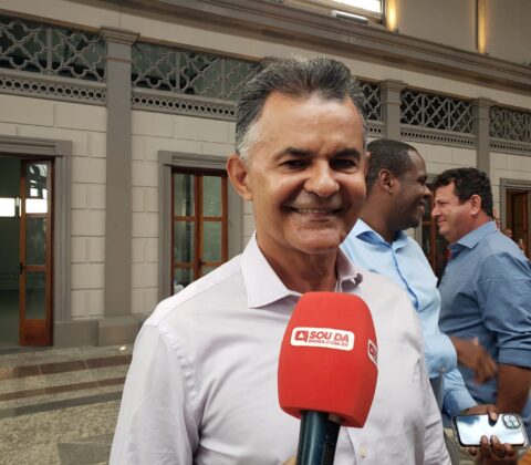 Imagem do post Prefeito de Capim Grosso destaca reforço aos consórcios e celebra entrega de máquinas para municípios baianos