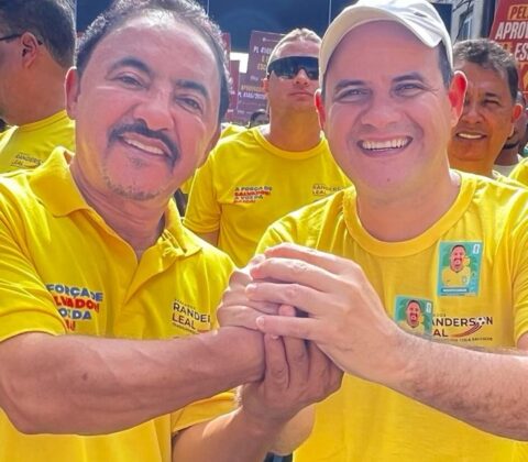 Imagem do post Deputado Roberto Carlos e vereador Randerson Leal reúnem centenas de lideranças políticas durante o Dois de Julho