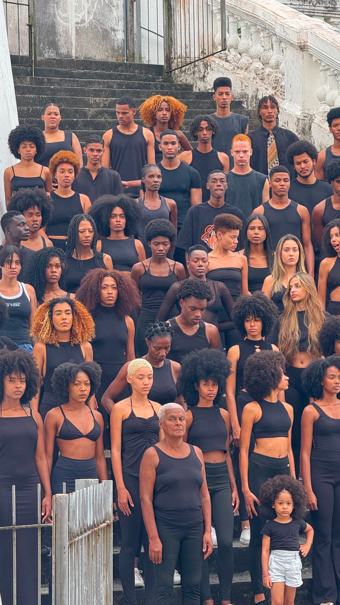 Fashion Pelô reúne estilistas, modelos e artistas em celebração da moda afro no Pelourinho