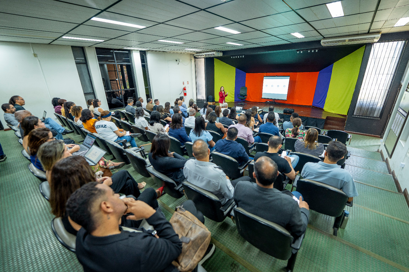 Procuradoria capacita servidores municipais sobre Reforma Tributária