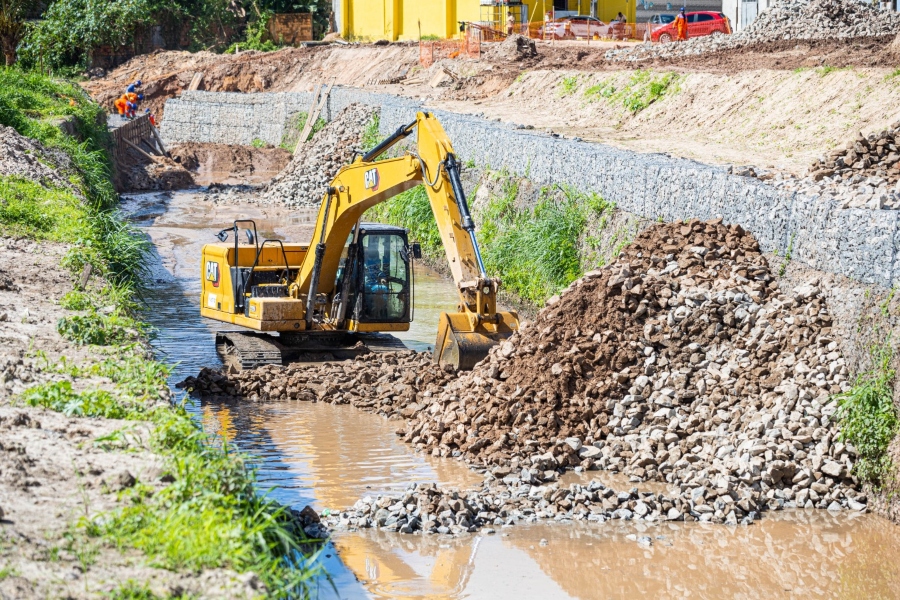 Camaçari: obras de macrodrenagem avançam em três rios do município