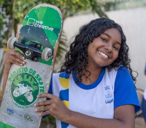 Imagem do post Escola municipal de Lauro de Freitas recebe aula de skate e amplia práticas esportivas entre estudantes