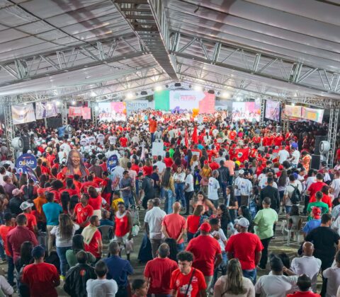 Imagem do post Jerônimo reúne cerca de 10 mil pessoas em plenária do PGP em Jequié