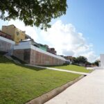 Prefeitura de Salvador entrega contenção de encosta no residencial Mar Azul, em Tubarão