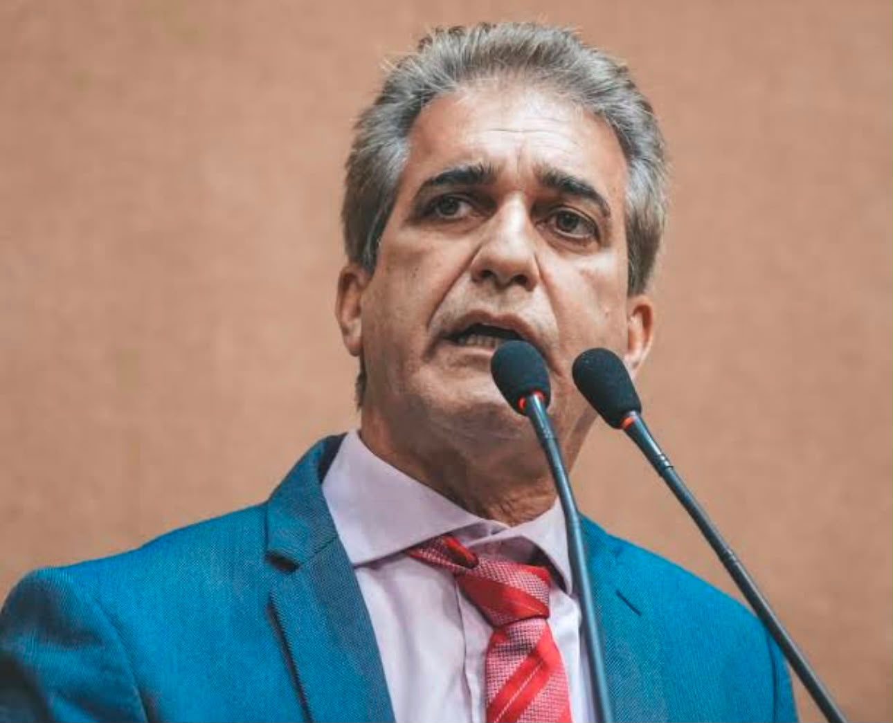 Robinson Almeida critica promessa de ACM Neto para o transporte público de Salvador
