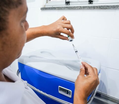 Imagem do post Camaçari disponibiliza vacina contra a dengue; veja quem tem direito