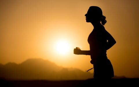 Imagem do post Manhã ou noite? Especialista explica como o horário do exercício impacta o corpo