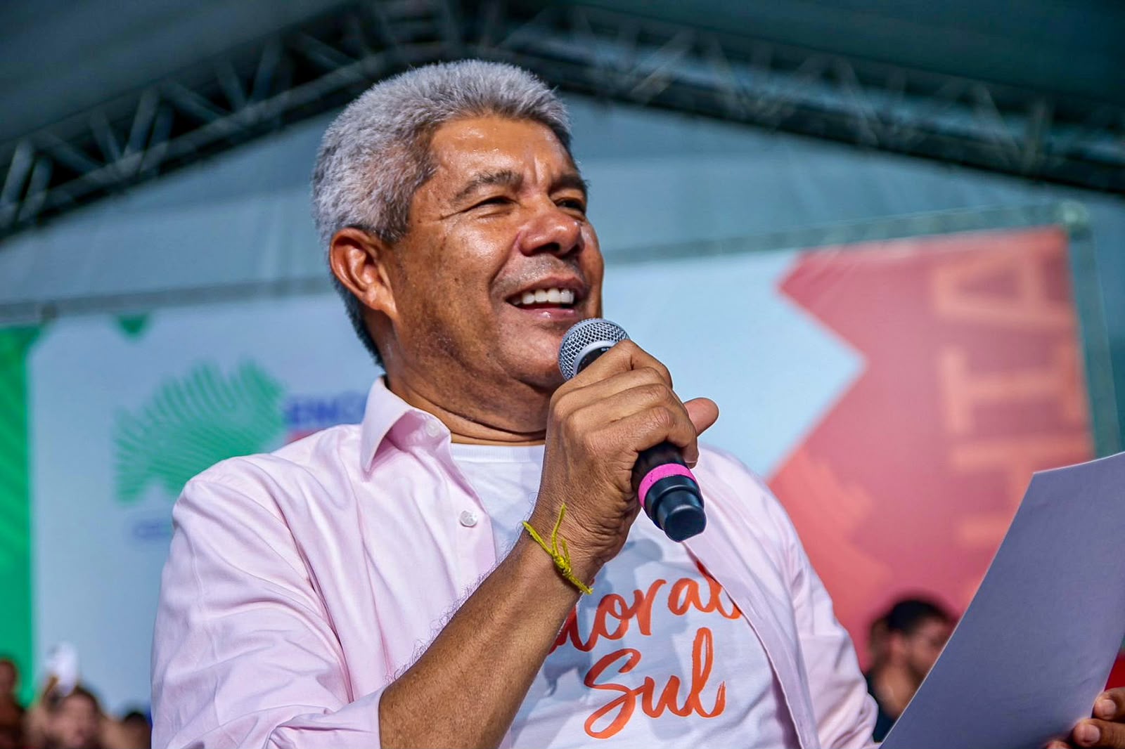 Jerônimo destaca avanços da educação na Bahia e reforça união com municípios