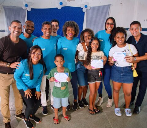 Imagem do post Prefeitura celebra um ano de reabertura da Arena Aquática com entrega de certificados aos nadadores