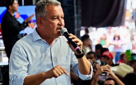 Imagem do post Rui Costa relembra tragédia das chuvas na Bahia e critica Bolsonaro em evento do PGP