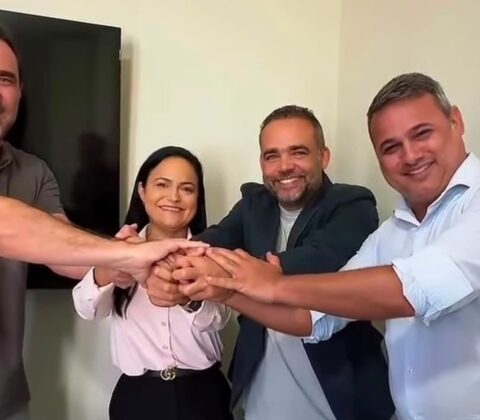 Imagem do post Débora Regis declara apoio à pré-candidatura de Rosalvo à Alba