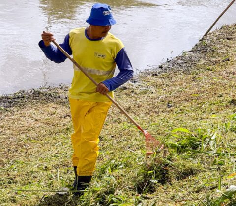 Imagem do post Prefeitura intensifica limpeza no Rio Ipitanga para reduzir risco de alagamentos em Lauro de Freitas