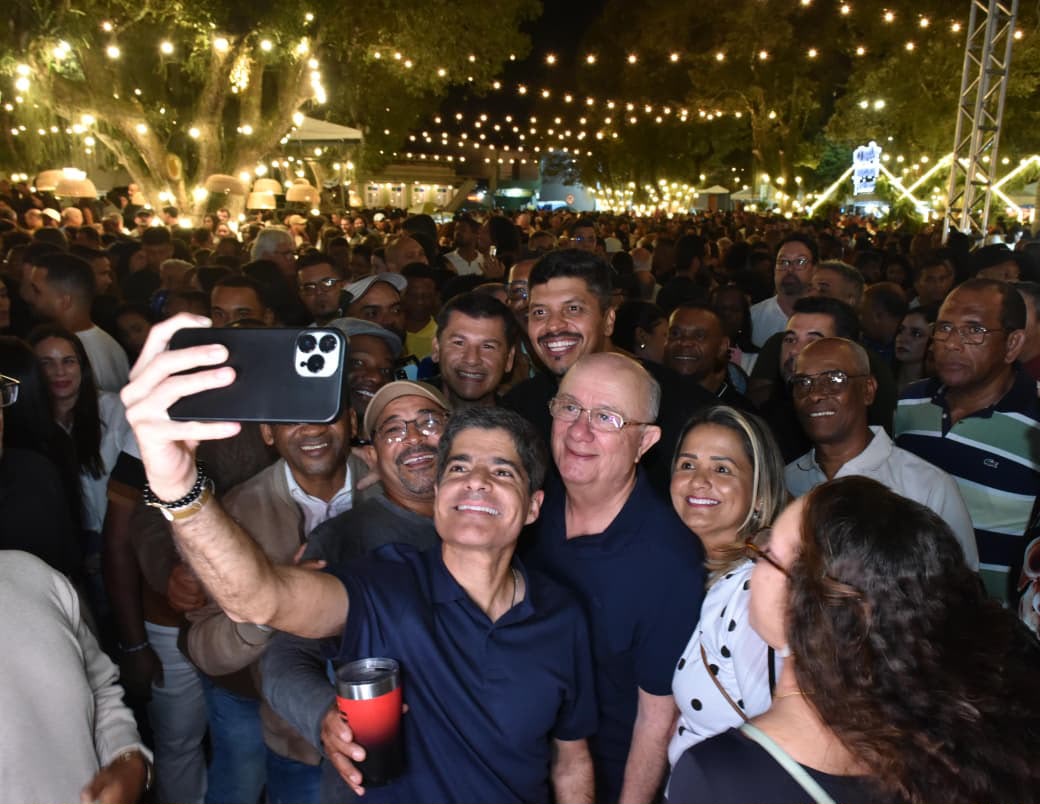 ACM Neto faz promessa a prefeito de São Gonçalo e define prioridades