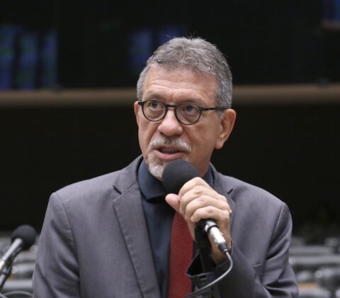 Imagem do post Deputado dispara contra ACM Neto e diz que vídeo padrão para aliados explica isolamento político