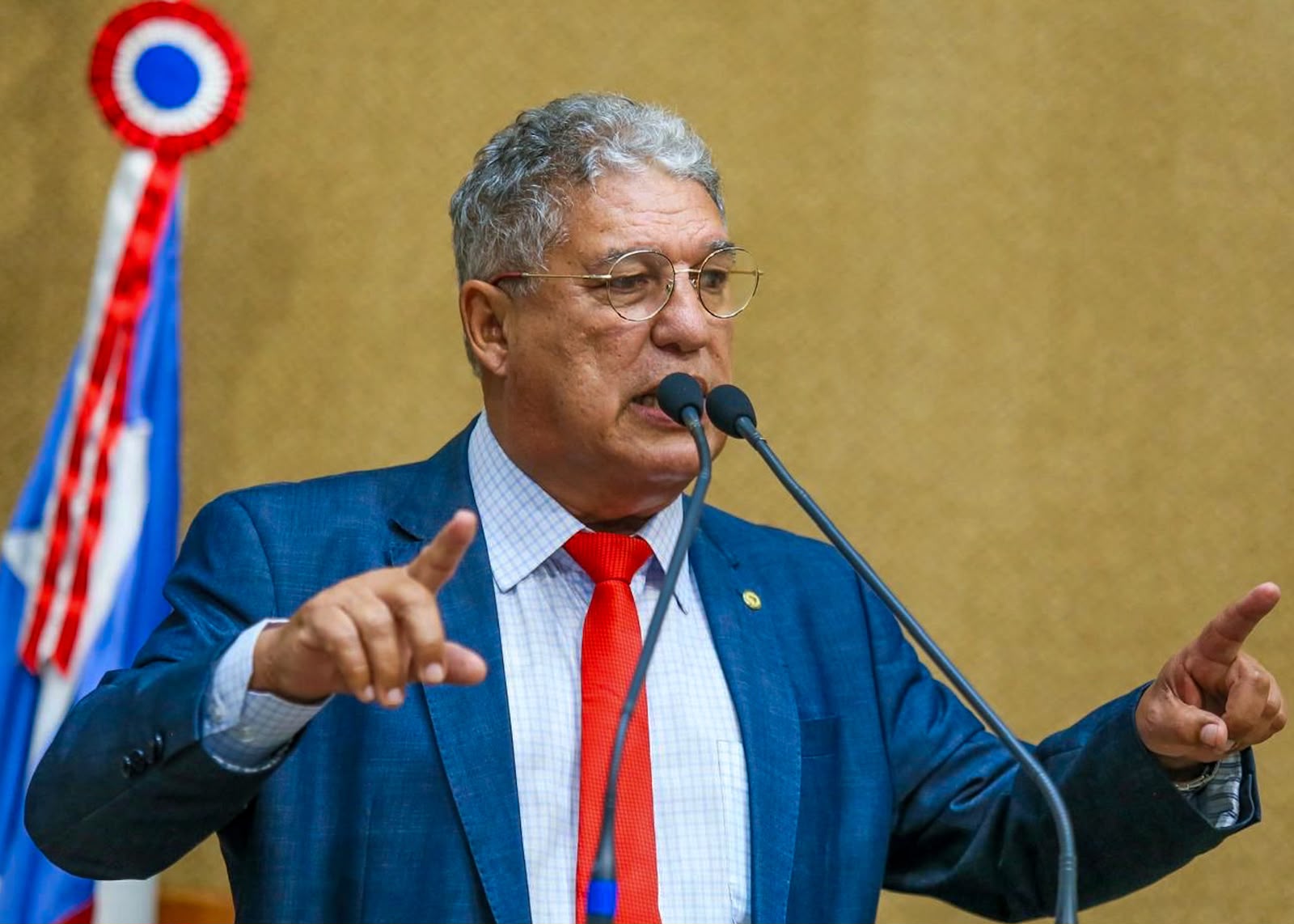 Rosemberg critica “Pix Saúde” de ACM Neto e cita problemas na saúde de aliados
