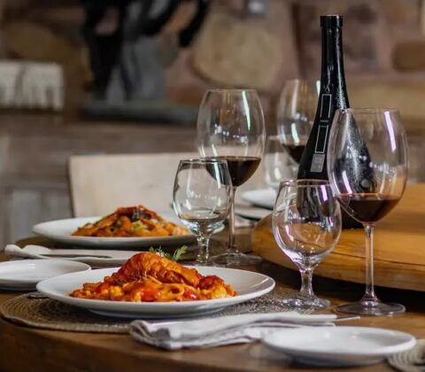 Imagem do post Gastronomia, vinhos e polo marcam edição do Clube do Vinho na Praia do Forte