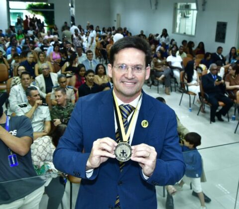 Imagem do post João Roma é homenageado com Medalha 29 de Julho em Cruz das Almas