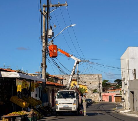Imagem do post Lauro de Freitas ganha novas luminárias de LED em ação que promete mais segurança