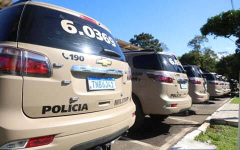 Imagem do post SSP entrega 11 viaturas semiblindadas para reforçar policiamento nas rodovias da Bahia