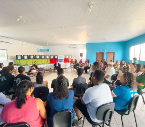 Imagem do post Prefeitura de Lauro de Freitas reúne rede de proteção para discutir direitos de crianças e adolescentes no ambiente digital