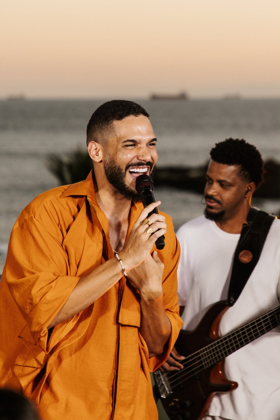 Brenno Casagrande estreia NUSOM com experiência intimista no Pôr do Sol da Barra
