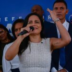 “É para dar mais dignidade às pessoas”, diz Débora Régis na entrega de praça em Lauro de Freitas