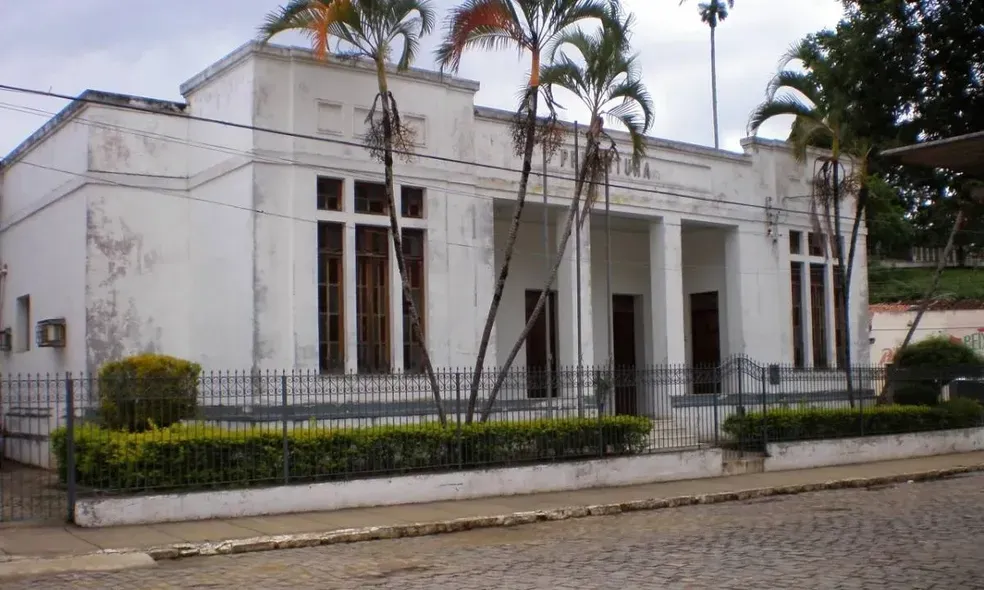 Prefeitura de cidade baiana abre 102 vagas com salários de até R$ 5,1 mil; veja como participar