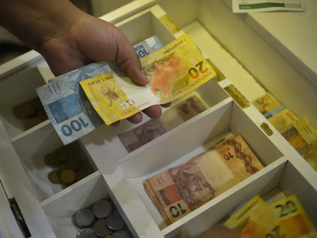 Senado aprova “Pix Pensão”; veja como vai funcionar novo sistema