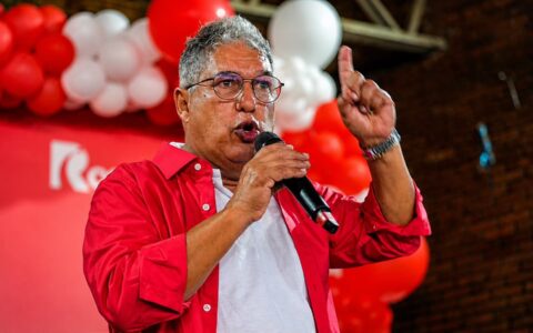 Imagem do post Rosemberg Pinto sobe o tom contra ACM Neto: “Deveria esclarecer sua relação política”