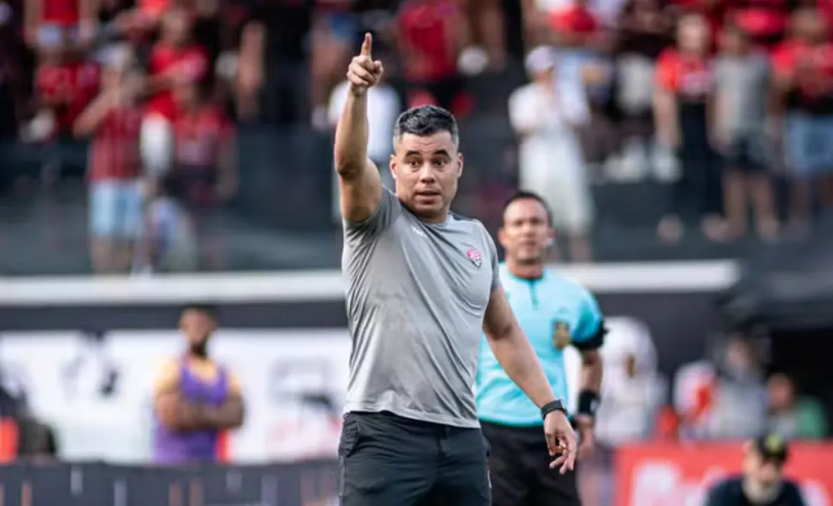 Vitória recusou amistoso contra time da Série A durante pausa, revela Jair Ventura